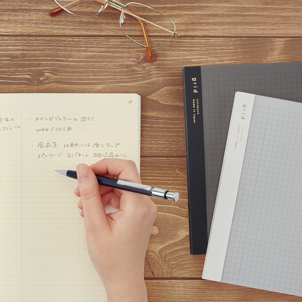 B-178 | DAIGO isshoni notebook number A6 筆記簿 (grid)