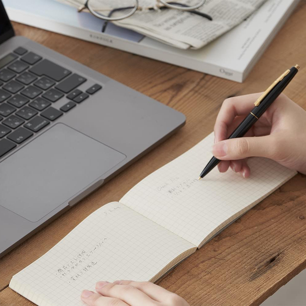 B-181 | DAIGO isshoni notebook desk 筆記簿 (ruled)