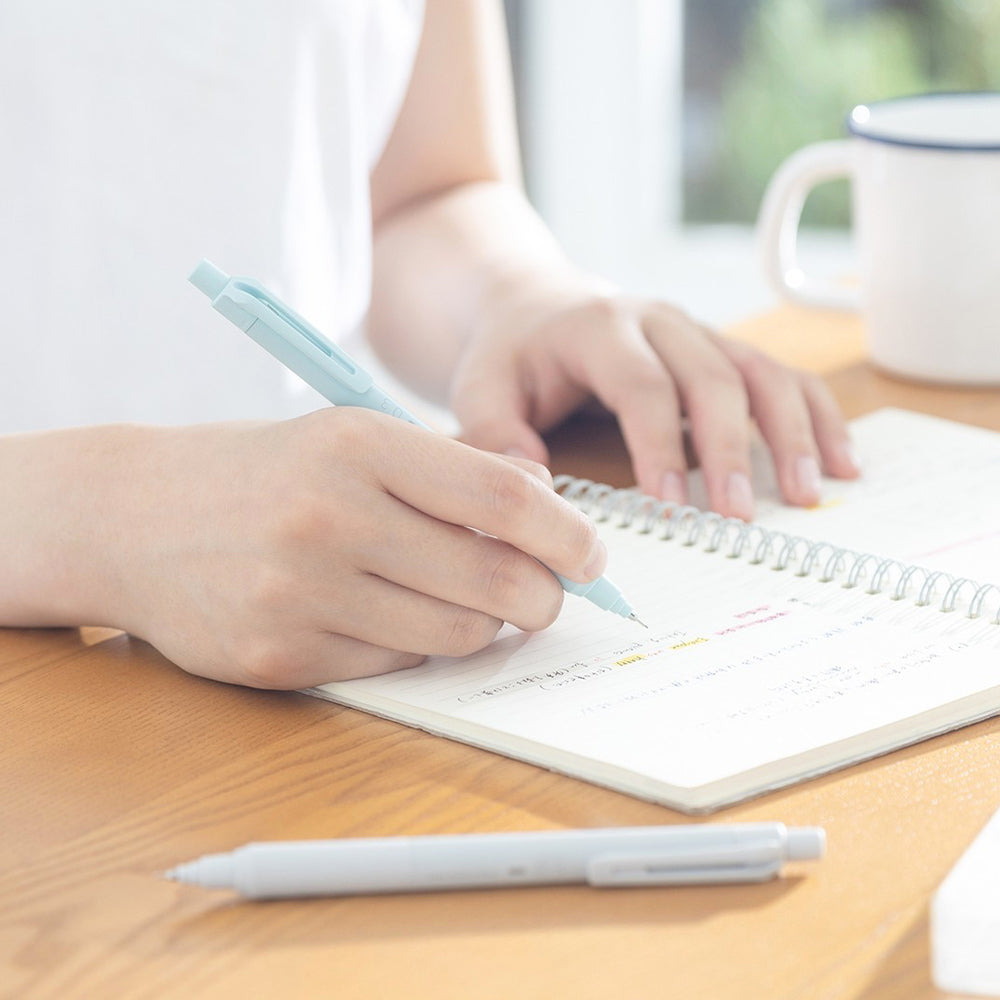 P-225 | UNI KURU TOGA KS 旋轉鉛芯筆 0.5mm