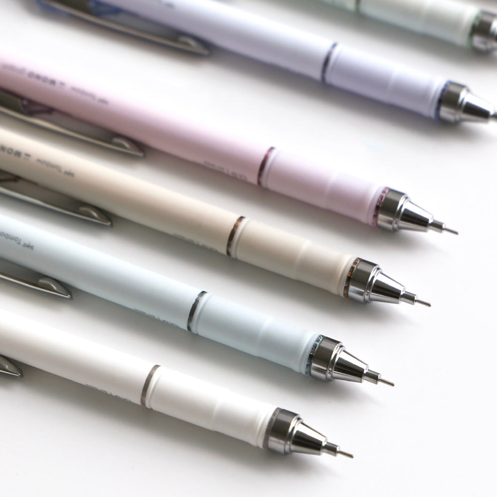 P-260 | TOMBOW MONO Graph Grip 鉛芯筆 0.5mm 淺灰系列
