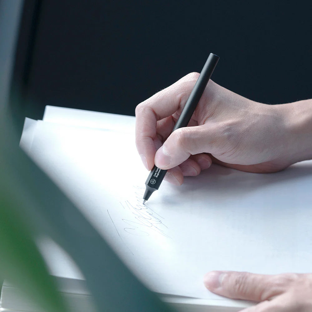 P-331 | HMM 質感書寫套裝 (胡桃木質底座+鉛錘筆)