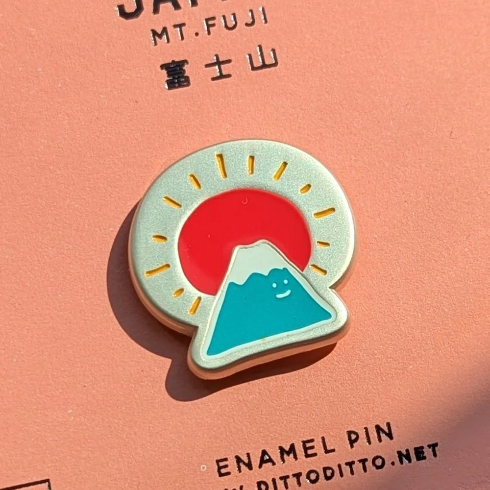 S-298 | ditto ditto japan themed 襟章 (富士山)