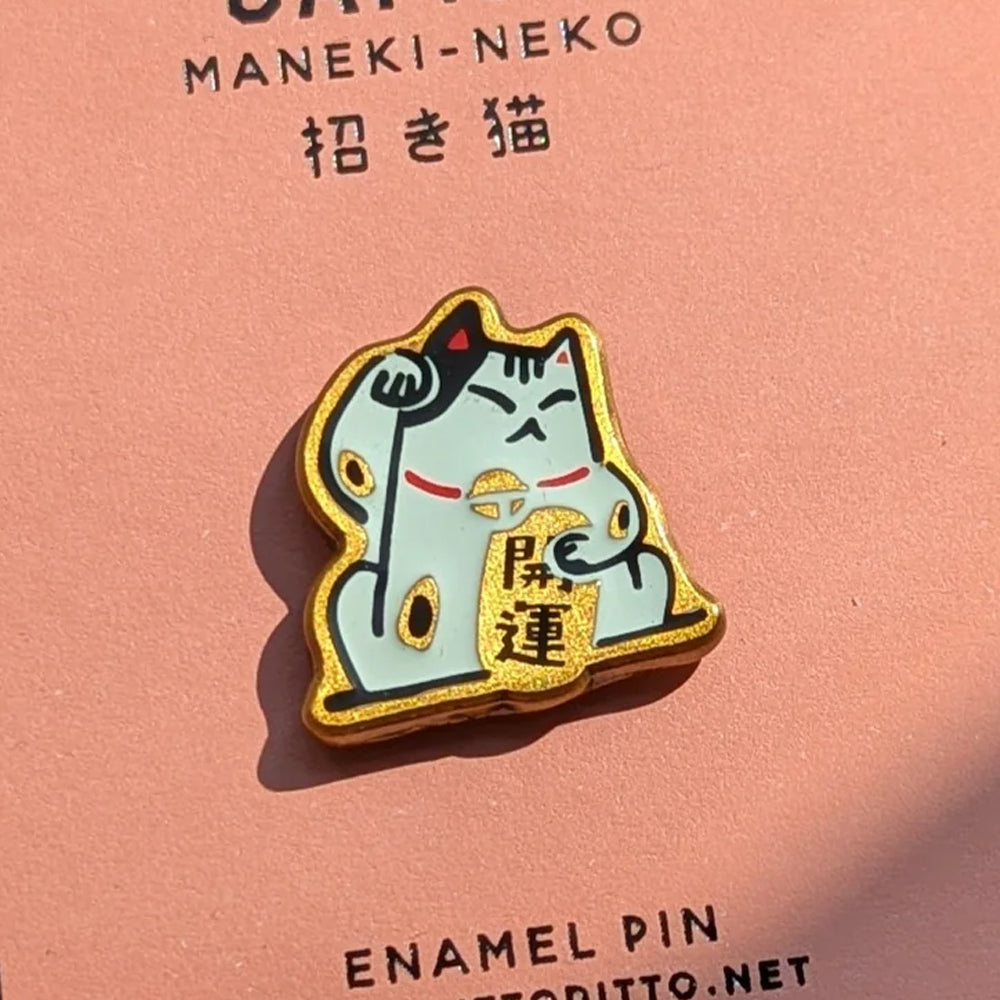 S-300 | ditto ditto japan themed 襟章 (招財猫)