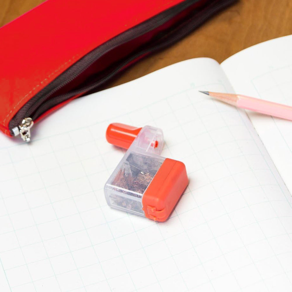 T-303 | CARL 手攪式安全鉛筆刨