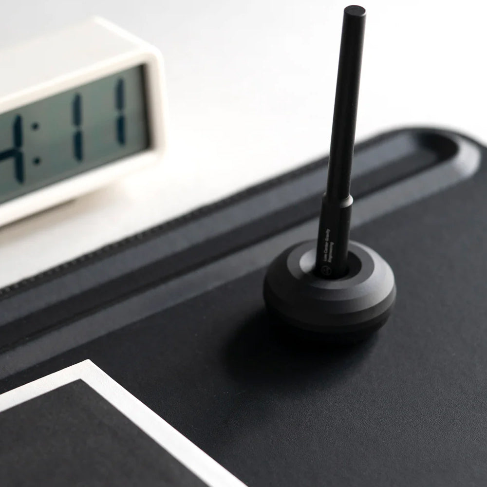 T-532 | HMM Paperweight 紙鎮筆座