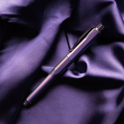 P-257 | UNI KURU TOGA DIVE 旋轉鉛芯筆 0.5mm (極光紫)