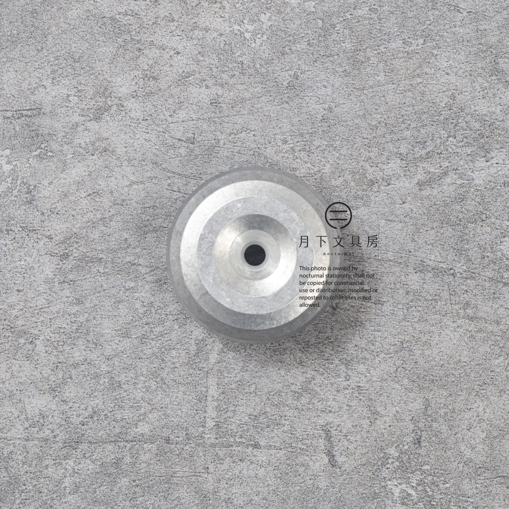 T-617 | HMM Paperweight 紙鎮筆座 (鋁原色)